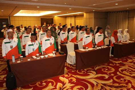 Rapat Kerja Hari Pertama Rektor Uin Syahada Padangsidimpuan Garis