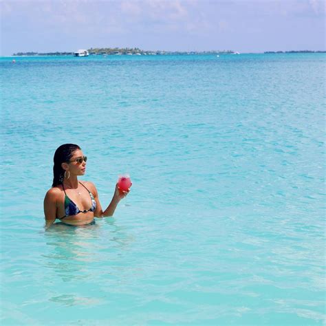 Sarah Hyland Creepy Creeper Creeping In A Creepy Bikini Of The Day DrunkenStepFather