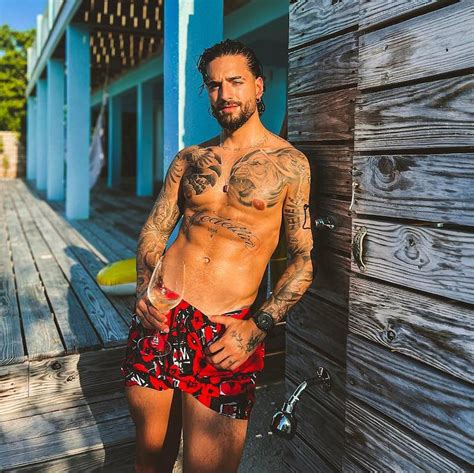 We Re Obsessed With All Of Maluma S Thirst Traps Thesword