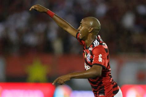 Carioca Reservas Do Flamengo Empatam O Bangu Fora De Casa Metr Poles