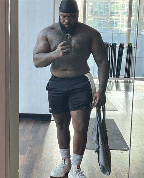 thick black men   inspire   wear  tank top