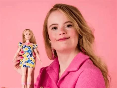 Mattel lanza muñeca Barbie con síndrome de Down