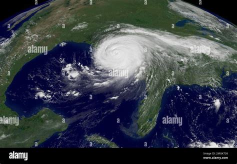 Satellite - 26-HK-336-33. Hurricane Katrina Stock Photo - Alamy