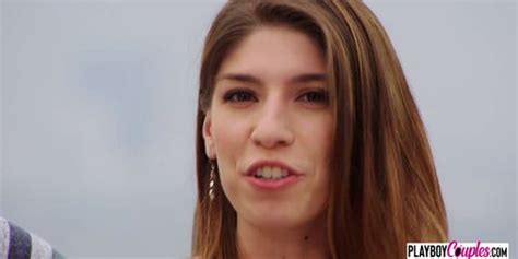 Newbie Swinger Couple Is Ready For A Horny Show And Game They Go Very Motivated To Sexual Red