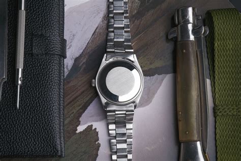 ROLEX OYSTER PERPETUAL DATE 1002 - Circa 1972