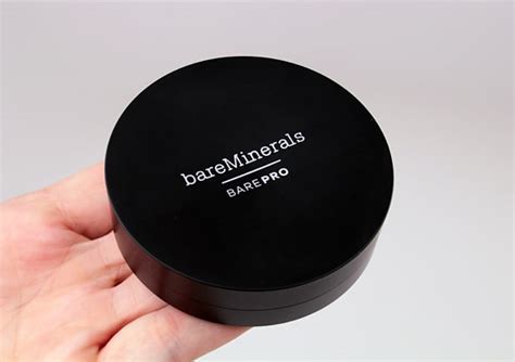 bareMinerals barePro Performance Wear Powder Foundation Review & Swatches