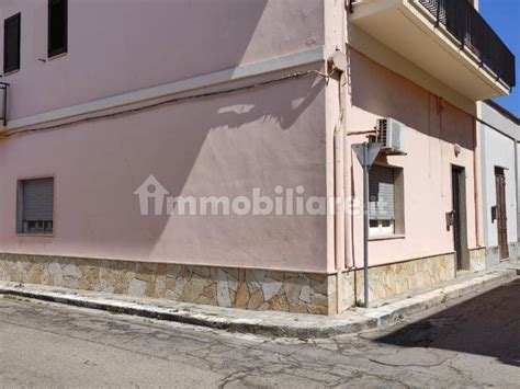 Vendita Appartamento Guagnano Trilocale In Via Goffredo Mameli 12