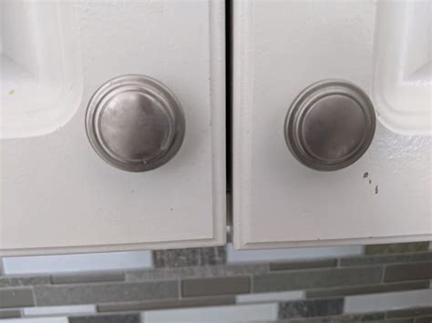 Where To Put Kitchen Cabinet Knobs And Handles Hardware Placement Guide