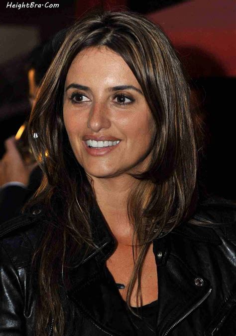 Penelope Cruz Height, Weight, Bra, Bio, Figure Size | HeightBra.Com