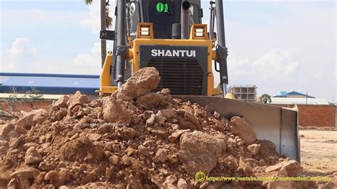 Skill Work Bulldozer Pushing Dump Trucks Unloading Soil Youtube