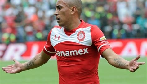 Christian Cueva Si No Marca La Diferencia No Puede Jugar En Toluca