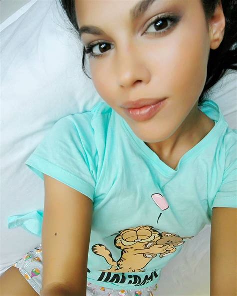 Apolonia Lapiedra Amo A Garfield Apolonia Lapiedra Pornstar