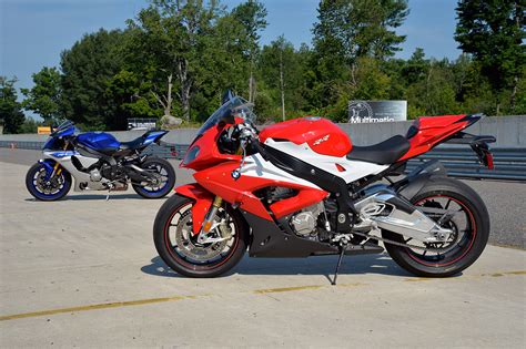 Comparo Bmw S1000rr Yamaha R1 2015 Motoplus Ca