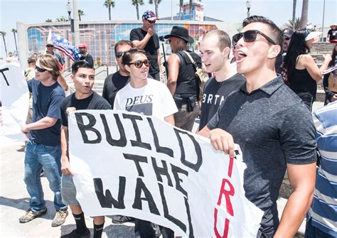 Watch Trump Supporters Clash With Beachgoers Orange County Register