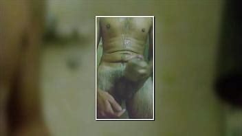 Um pequeno compilado meu tomando banho e se masturbando até gozar muito XVIDEOS