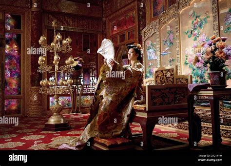 GONG LI, CURSE OF THE GOLDEN FLOWER, 2006 Stock Photo - Alamy