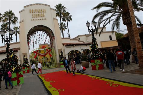 Grinchmas at Universal Studios Hollywood! : EndorExpress