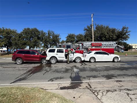 JUST IN: Several injured after 4 vehicle crash in Abilene, drunk