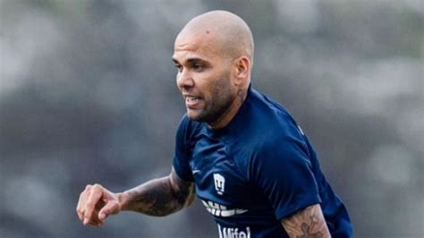 Dani Alves Regresa Al F Tbol Profesional Despu S De Su Paso Por