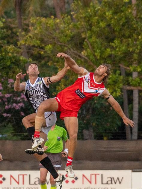 Ntfl 2020 Gallery Of Historic First Game Under Lights At Gardens Oval