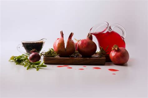 Free Photo | Vegetables and herbs with tomato sauce