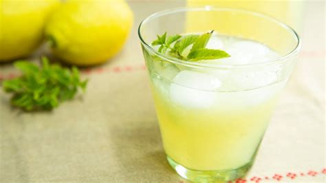 Cómo hacer LIMONADA CASERA Homemade LEMONADE YouTube