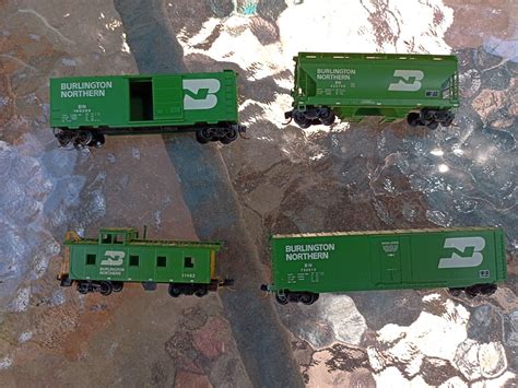 Microtrains N Scale Freight Cars Lot Of Burlington Northern Bn Ebay