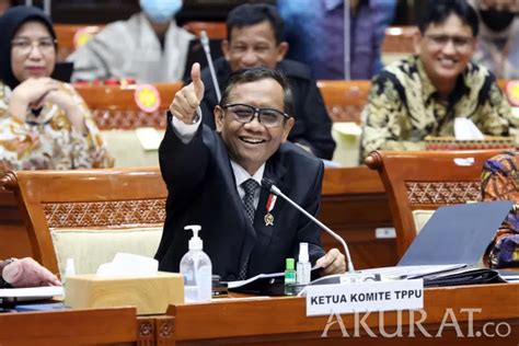 Presiden Instruksikan Proyek BTS Kemenkominfo Jalan Terus Akurat