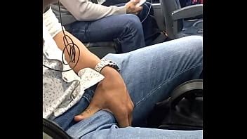 Maludo Excitado No Onibus XVIDEOS