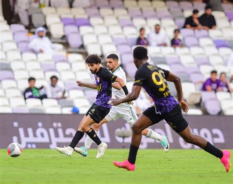 الدوري الإماراتي، العين يتقدم على خورفكان بهدف نظيف بالشوط الأول فيديو