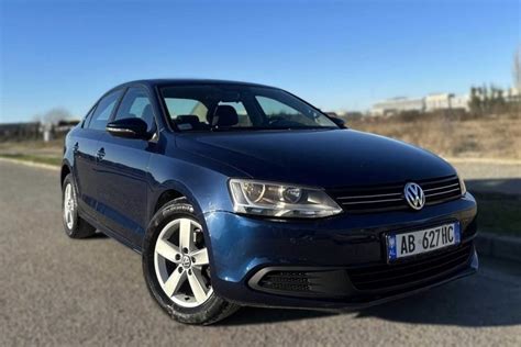 Volkswagen Jetta Blue - Aria Travel Albania