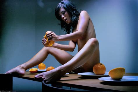 Brunette Beauty Posing Nude With Oranges XXX Dessert Picture 6