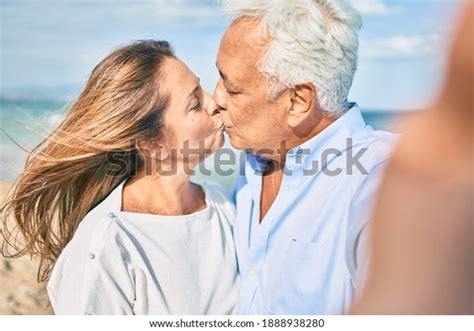 2 Mature Se Fait Baiser Devant Son Mari Royalty Free Images Stock Photos Pictures Shutterstock