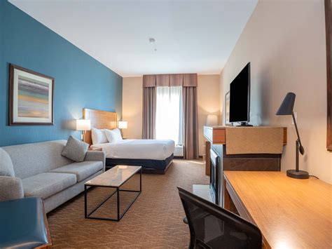 Squamish Accommodations | Sandman Hotel & Suites Squamish