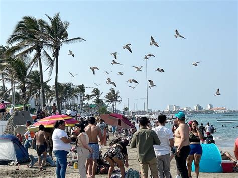 Turistas Abarrotan Playas De Veracruz En Esta Semana Santa Costa