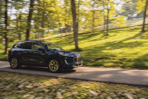 2020 Ford Escape Hybrid: A greener small SUV - CNET