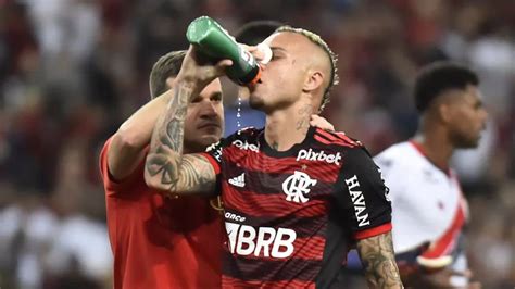 Fim De Linha Para Everton Cebolinha No Flamengo Cai Como Um Meteoro