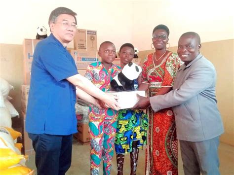 L ambassade de Chine au Togo fait don au SOS Village d Enfants de Lomé