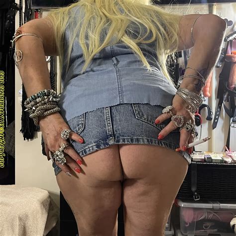 MY STEPMOM SHIRLEY IS A SLUT 186 Nude Pics XHamster