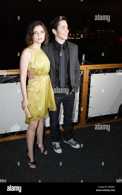 Ginnifer Goodwin Hes Just Not That Into You