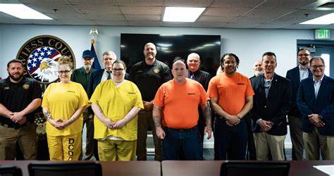 Five Inmates Graduate from Reentry Success Program at Daviess County