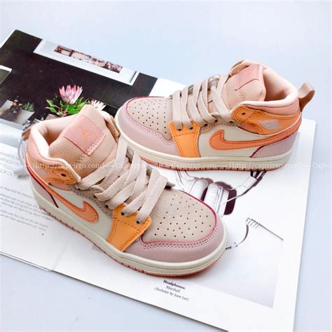 Gi Y Air Jordan Tr Em M U Nude