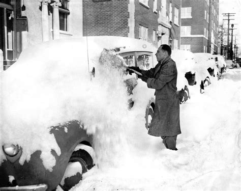 Snow Blast From The Past Historic Seattle Storms In Photos And Video