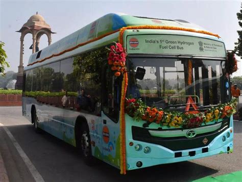 India Gets Its First Green Hydrogen Run Bus That Emits Just Water