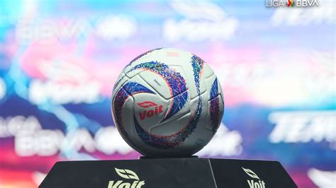 La Liga MX presenta Tempest balón para el Apertura 2023