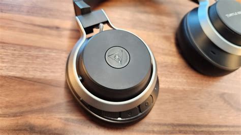 Turtle Beach Stealth Pro Review Excellent Sound Clunky Design