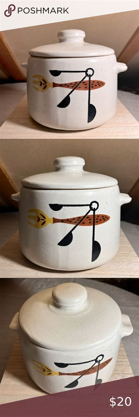 Vintage Mid Century West Bend Two Quart Stoneware Crock Bean Pot With