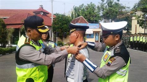 Malam Hari Pun Ada Razia Ini Jenis Jenis Pelanggaran Yang Jadi Sasaran