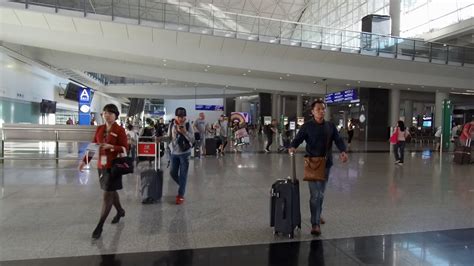 Walking In The Arrival Hall Of Hong Kong International Airport 香港國際機場抵達