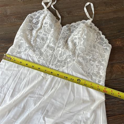 Vintage Vanity Fair White Lace Slip Evc Size Gem